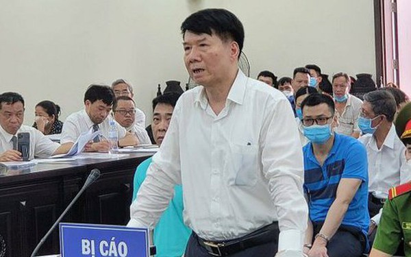 Former Deputy Minister Truong Quoc Cuong was suddenly asked to reduce his prison sentence by nearly half