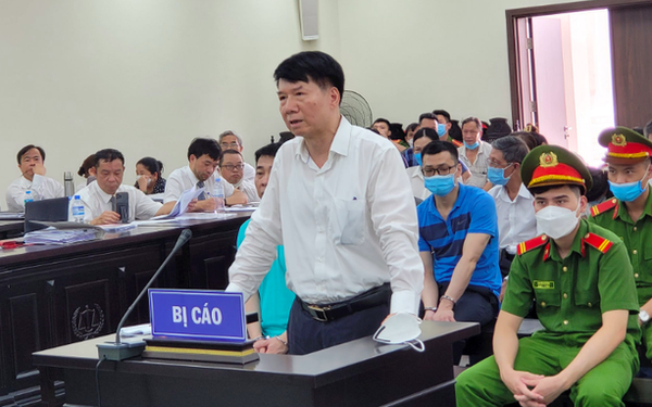 Former Deputy Minister of Health Truong Quoc Cuong was sentenced to 4 years in prison