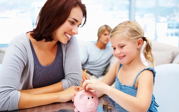 The secret to teaching children to spend money sparingly