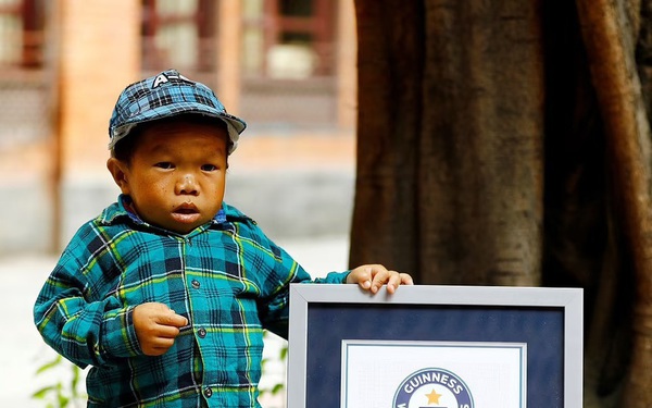 Nepal’s shortest man sets a Guinness World Record
