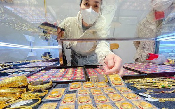 Domestic gold price ‘evaporated’ 1.1 million dong/tael