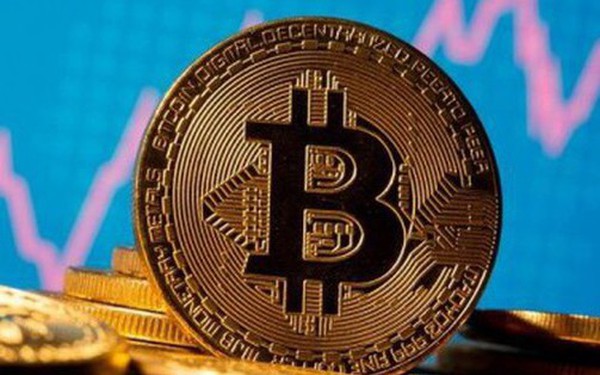 Bitcoin breaks through the ,000 mark, investors falter