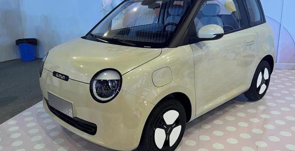 Mini electric cars cause “fever” because of their 300km travel range, fighting the “king” of Chinese electric cars Wuling
