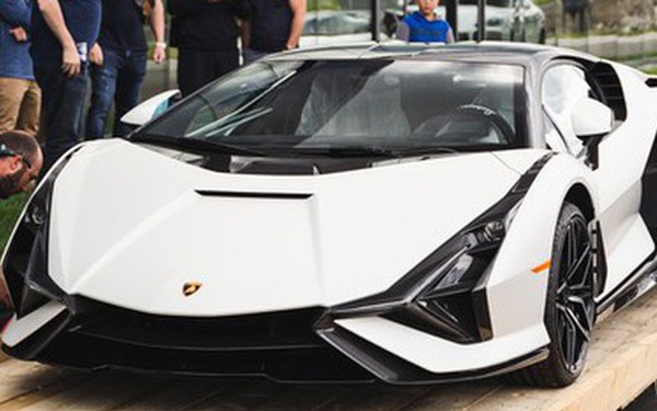 Private dealer offers Lamborghini Sian for more than 250 billion