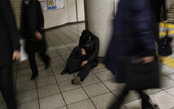 Horror “Culture” Karoshi in Japan: Office workers are exhausted to death, even depressed do not dare to take leave for fear of falling to the “bottom” of society