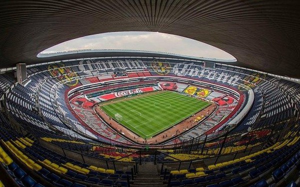 Sân Azteca của Mexico là sân vận động đầu tiên tổ chức ba kỳ World Cup.