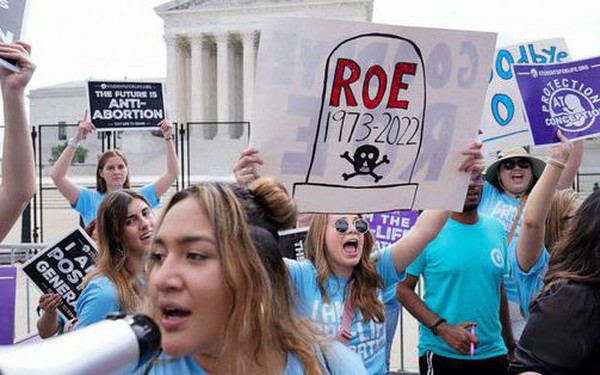 Phán quyết lịch sử về luật cấm phá thai "rung chuyển" nước Mỹ: Chặng đường dài đầy biến động đến cú đảo ngược gây tranh cãi