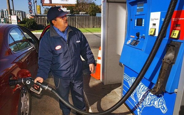Cách người Mỹ tiết kiệm tiền đổ xăng