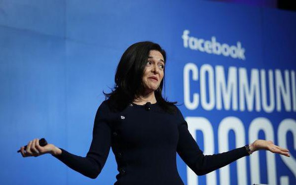 Trước khi từ bỏ vai trò COO, 'nữ tướng' Sheryl Sandberg đã bán hơn 75% cổ phiếu Facebook