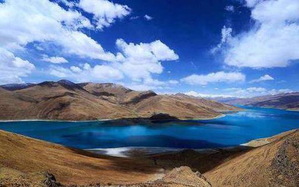The most famous lake in Tibet has a fish reserve of millions of tons but no one dares to eat it, the reason why many people are surprised
