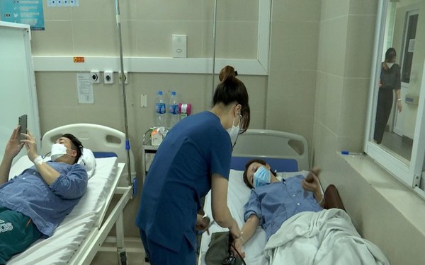 Điều trị bệnh nhân mắc cúm A tại Hà Nội. Ảnh: Hà Minh
