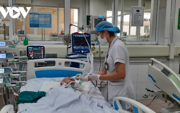 Cụ bà 78 tuổi mắc cúm A điều trị tại Bệnh viện Bệnh Nhiệt đới Trung ương. Cụ bà 78 tuổi mắc cúm A điều trị tại Bệnh viện Bệnh Nhiệt đới Trung ương.