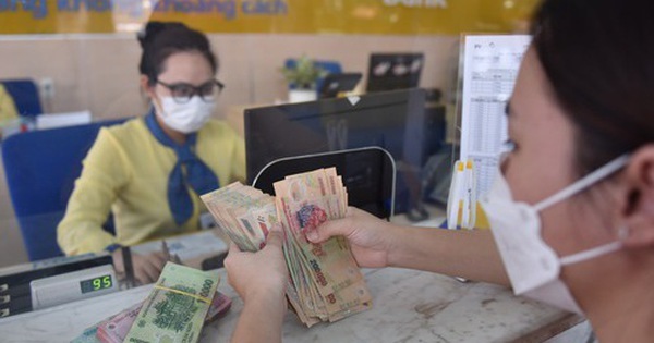 Nhiều doanh nghiệp cho hay hiện vay vốn bình thường đã khó, chưa nói đến vay được hỗ trợ lãi suất. Trong ảnh: giao dịch tại một ngân hàng có vốn nhà nước - Ảnh: QUANG ĐỊNH Nhiều doanh nghiệp cho hay hiện vay vốn bình thường đã khó, chưa nói đến vay được hỗ trợ lãi suất. Trong ảnh: giao dịch tại một ngân hàng có vốn nhà nước - Ảnh: QUANG ĐỊNH
