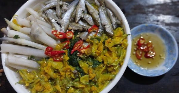 Nước nổi, chỉ với cá linh, bà con miền Tây có canh chua, lẩu mắm, kho lạt, kho tiêu, chiên bột… Nước nổi, chỉ với cá linh, bà con miền Tây có canh chua, lẩu mắm, kho lạt, kho tiêu, chiên bột…