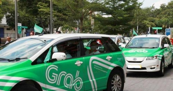 Sở GTVT Hà Nội yêu cầu các hãng xe công nghệ trong đó có Grab thực hiện chế độ báo cáo hoạt động theo định kỳ hàng tháng . Sở GTVT Hà Nội yêu cầu các hãng xe công nghệ trong đó có Grab thực hiện chế độ báo cáo hoạt động theo định kỳ hàng tháng .
