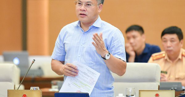 Thứ trưởng Bộ Công an Nguyễn Văn Long phát biểu tại phiên họp
