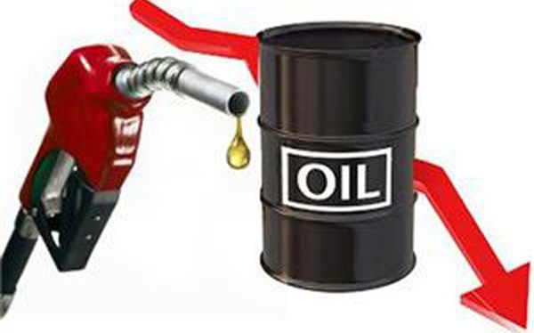 Giá dầu giảm mạnh và mối lo ngân sách 2015