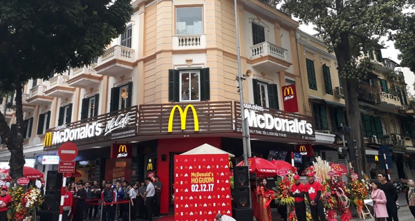 Đại diện McDonald’s Việt Nam: Ch&#250;ng t&#244;i muốn ph&#225;t triển theo hướng “hữu xạ tự nhi&#234;n hương”, &quot;chậm m&#224; chắc&quot; chứ kh&#244;ng mở ồ ạt