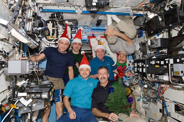 Hình ảnh đón Giáng Sinh trên trạm vũ trụ ISS