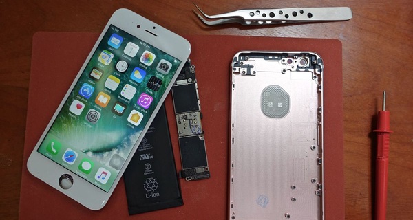 Tự chế iPhone bằng các linh kiện mua tại Trung Quốc - CafeBiz