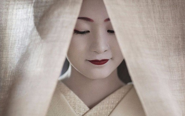 Con đường vào nghề khắc nghiệt của các Geisha tập sự