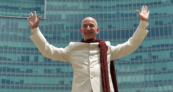 Jeff Bezos sẽ trở th&#224;nh &quot;ngh&#236;n tỷ ph&#250;&quot; đầu ti&#234;n tr&#234;n thế giới v&#224;o năm 2042