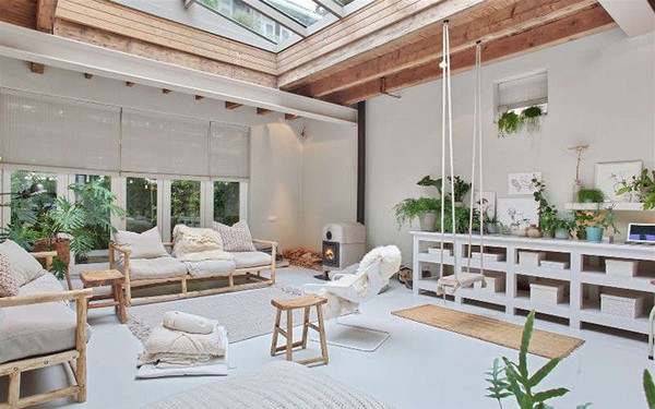 Ngôi nhà trắng đẹp như tranh vẽ với những góc nhà lung linh chẳng khác gì studio