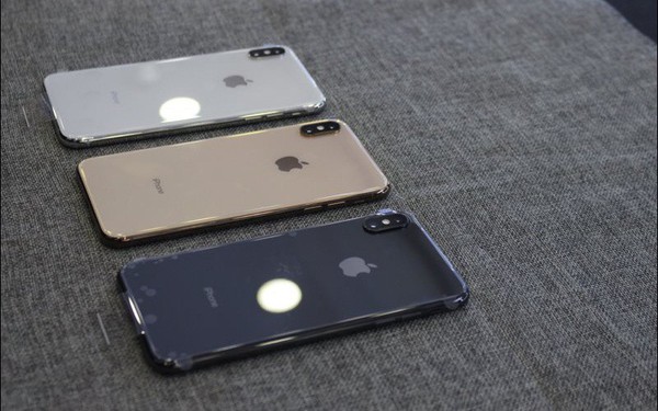 C&#225;c chuỗi b&#225;n lẻ “l&#225;ch luật” cho kh&#225;ch đặt mua trước iPhone 2018 tại Việt Nam