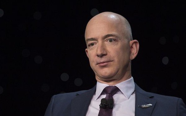 Jeff Bezos vừa thiết lập kỷ lục là người có tài sản giảm nhanh và nhiều nhất trong lịch sử: Gần 20 tỷ USD 'bay' trong 2 ngày! Jeff Bezos vừa thiết lập kỷ lục là người có tài sản giảm nhanh và nhiều nhất trong lịch sử: Gần 20 tỷ USD 'bay' trong 2 ngày!
