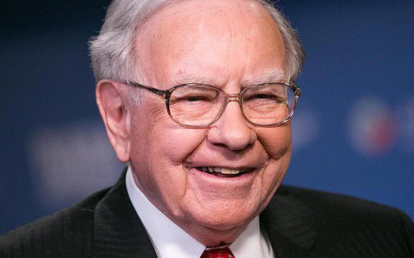 Bỏ ra 650.000 USD để d&#249;ng bữa trưa với tỷ ph&#250; Warren Buffett, đ&#226;y l&#224; b&#224;i học đắt gi&#225; m&#224; 2 nh&#224; đầu tư nhận được