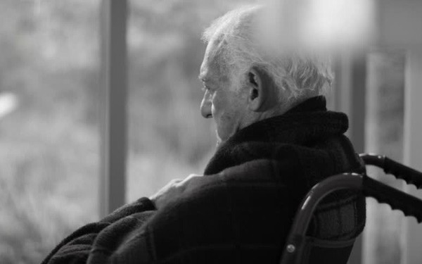 Bài học của triệu phú đô la phá sản ở tuổi 60: Lúc giàu thì bạn bè đông vui, khi trắng tay ngay cả vợ cũng bỏ bạn mà đi