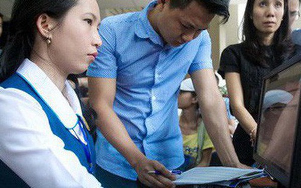 Nhà mạng mở tổ lưu động giúp khách hàng bổ sung ảnh chân dung