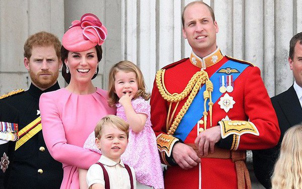 Giấy khai sinh của con trai thứ 3 tiết lộ nghề nghiệp đặc biệt của hoàng tử William và Công nương Kate