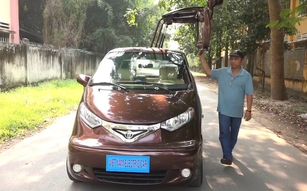 Chưa học hết lớp 9, bác thợ Việt sáng chế ra xe ô tô điện đi 100km chỉ tốn chi phí tương đương đổ 1 lít xăng