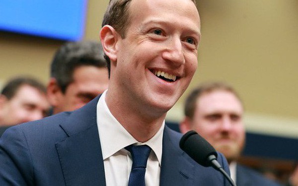 Đại hội cổ đ&#244;ng thường ni&#234;n của Facebook: Mark Zuckerberg như ngồi giữa Quốc hội, phớt lờ những quan ngại lớn nhất của cổ đ&#244;ng
