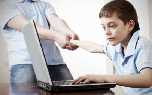 Cho trẻ em sử dụng thiết bị c&#244;ng nghệ bao nhi&#234;u thời gian l&#224; đủ?