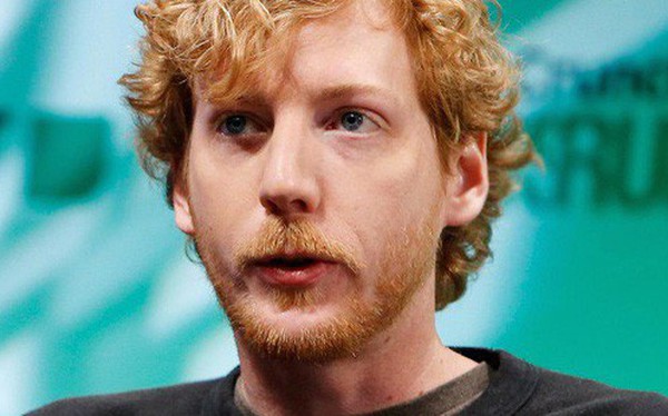 Những người trẻ tuổi bỗng chốc sở hữu nhiều cổ phiếu Microsoft hơn cả CEO hay Chủ tịch của hãng này, chỉ xếp sau Bill Gates