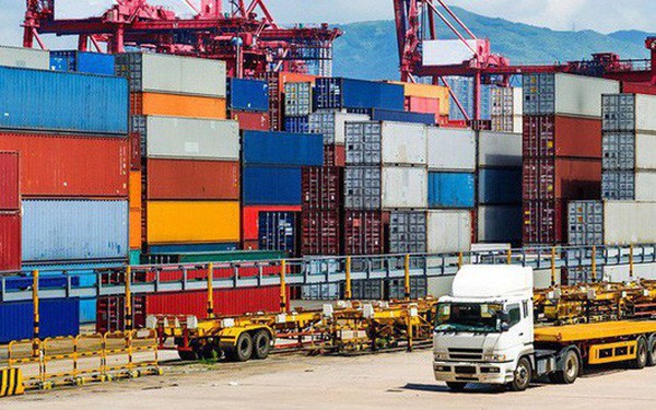 Thủ tướng chỉ thị giảm chi phí logistics