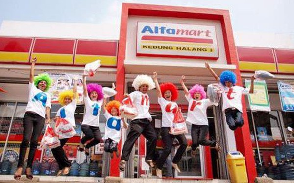 [Case Study] Alfamart - “thần tượng” của B&#225;ch H&#243;a Xanh: Vượt mặt chợ v&#224; tạp h&#243;a, đ&#225; văng 7-Eleven khỏi s&#226;n nh&#224;, tham vọng phủ khắp Đ&#244;ng Nam &#193;