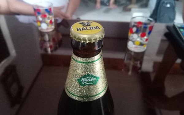 Vỏ bia Huda nhưng lại đóng nắp bia Halida