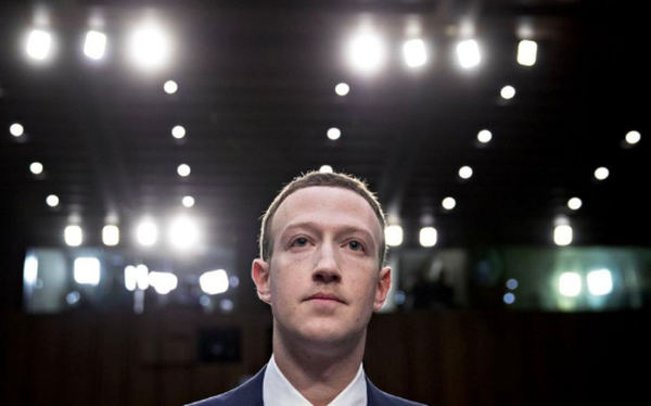 Mark Zuckerberg vừa trải qua 90 ph&#250;t &#225;c mộng nhất trong lịch sử: T&#224;i sản c&#225; nh&#226;n mất 16,8 tỷ USD, gi&#225; trị thị trường Facebook bốc hơi 148 tỷ USD