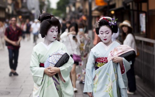 Bà máºt thế giá»i Geisha Nháºt Bản: Từ má»t nét vÄn hóa lâu Äá»i, rèn luyá»n khá» cá»±c Äến ngá» nháºn mua vui cá»§a thế giá»i