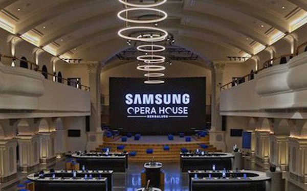 Samsung mở cửa h&#224;ng điện thoại lớn nhất thế giới