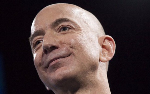 Jeff Bezos từ chối lời mời tặng 5 tỷ USD x&#226;y trụ sở mới của Amazon