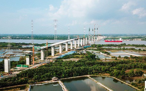 Dòng vốn tỷ USD rầm rộ đổ vào bất động sản Long An