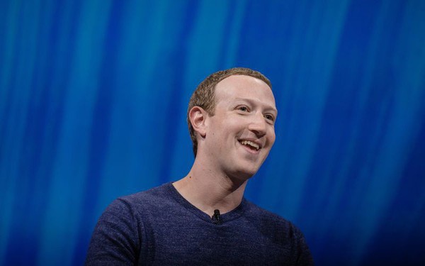 Sở hữu 69 tỷ USD và là người giàu nhất dưới 40 tuổi ở Mỹ, Mark Zuckerberg chia sẻ với nhân viên Facebook: Không ai xứng đáng làm tỷ phú cả!