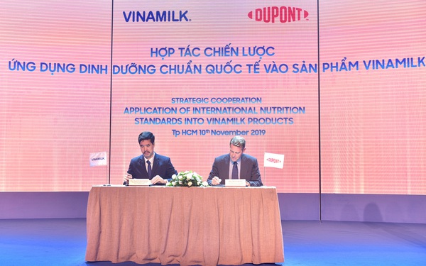 Vinamilk hợp t&#225;c với Tập đo&#224;n dinh dưỡng h&#224;ng đầu thế giới DuPont: Muốn tấn c&#244;ng thị trường sữa c&#244;ng thức d&#224;nh cho trẻ em mạnh mẽ hơn nữa?