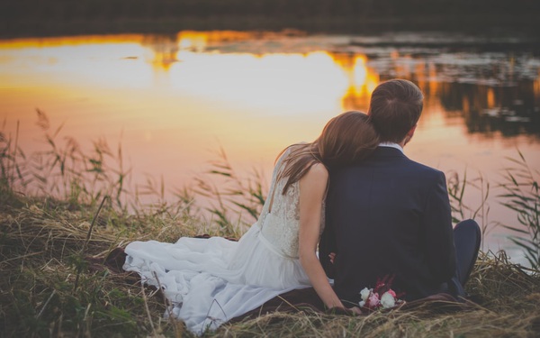 Một người đàn ông của sự nghiệp điển hình thường thích lấy một người phụ nữ ra sao? Câu trả lời sẽ khiến bạn ngỡ ngàng!