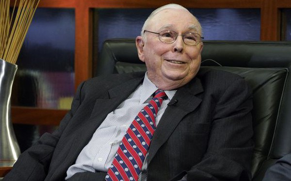 Người đàn ông 95 tuổi này là đối tác vàng của Warren Buffett, đã nắm quyền trong 40 năm, giúp giá cổ phiếu của Berkshire tăng 5.000 lần