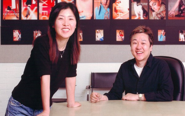 Kết quả hình ảnh cho founder forever 21 phá sản